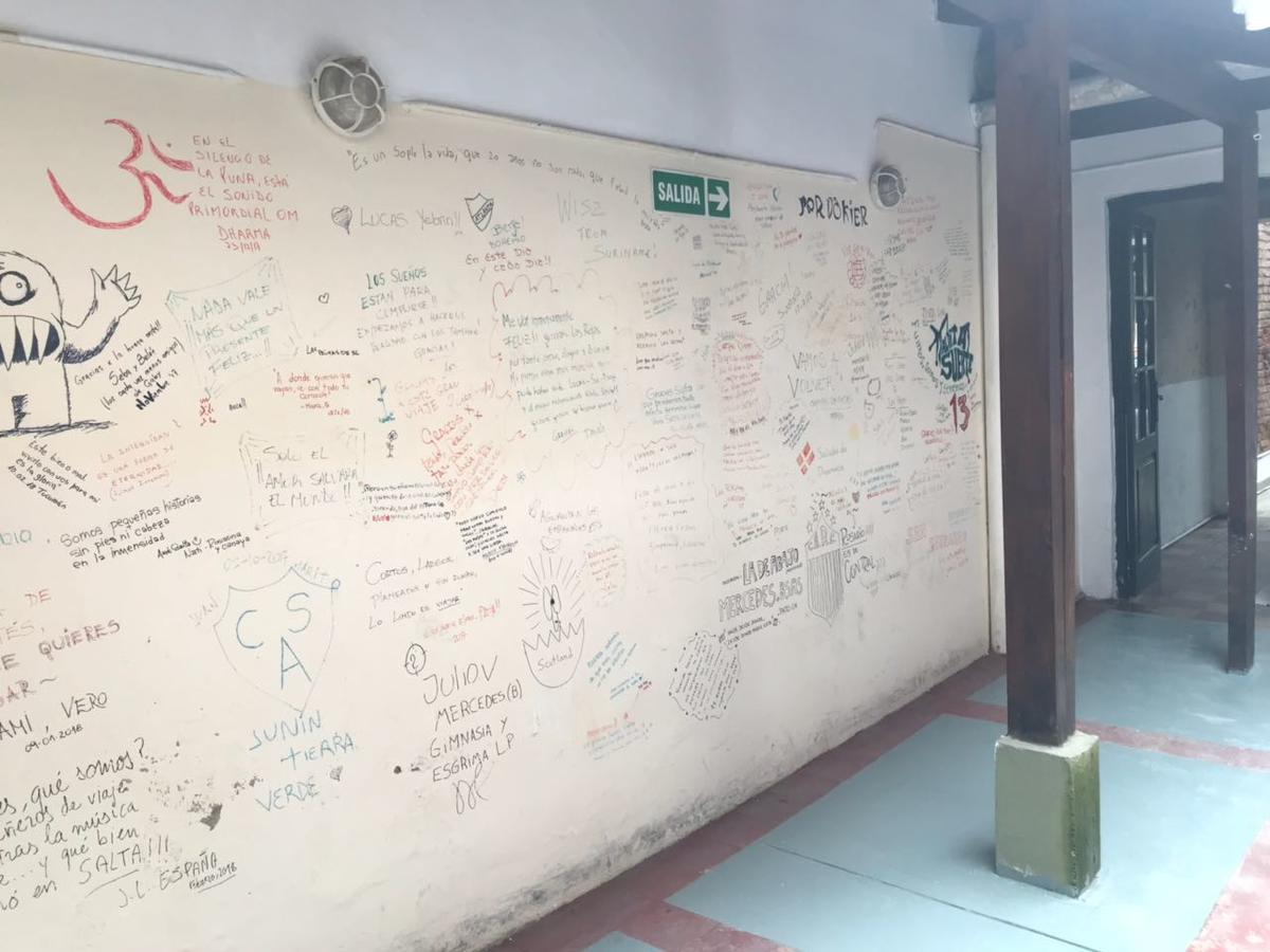 Las Rejas Hostel Salta Luaran gambar