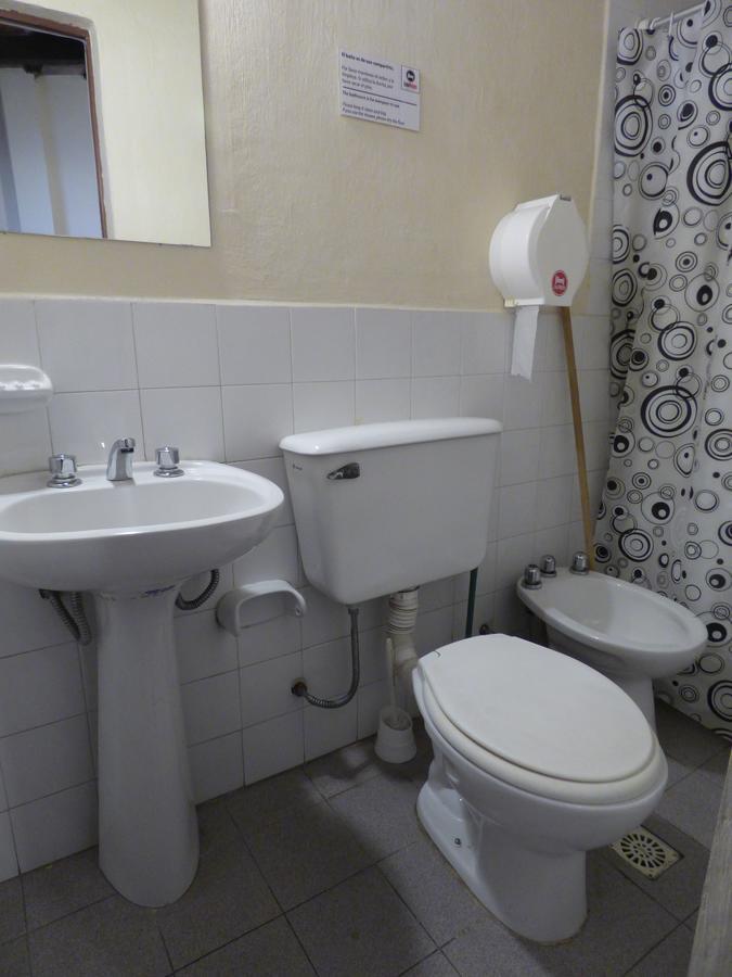 Las Rejas Hostel Salta Luaran gambar
